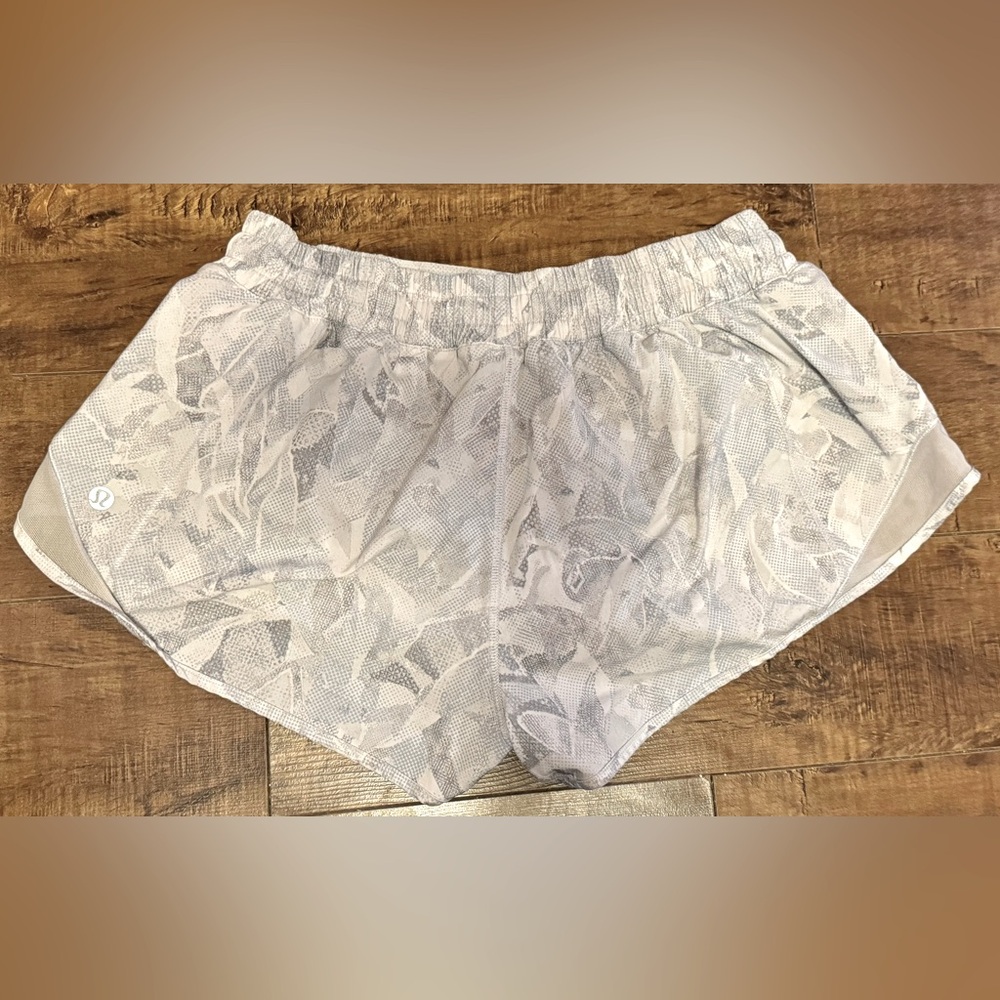 Lululemon hotty hot shorts